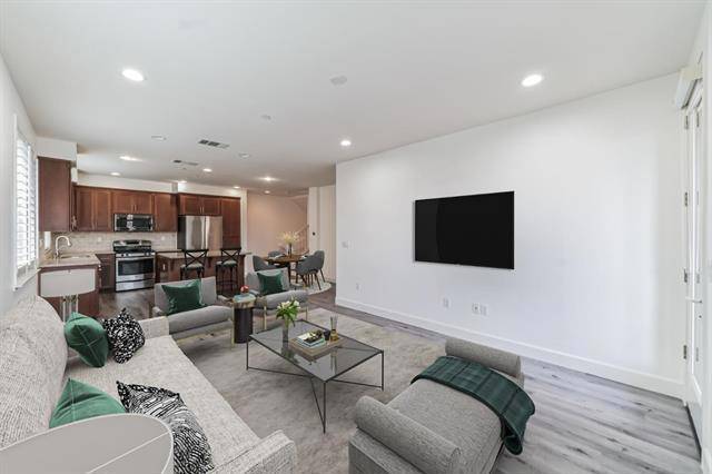 Milpitas, CA 95035,276 Currlin CIR