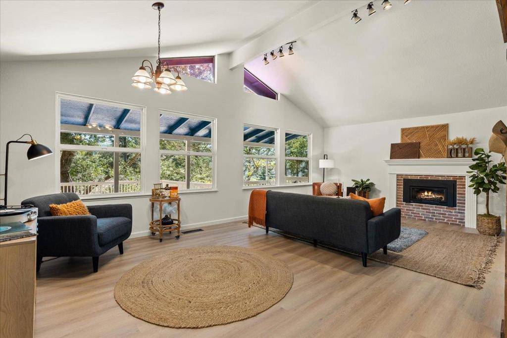 Felton, CA 95018,12 Summit AVE