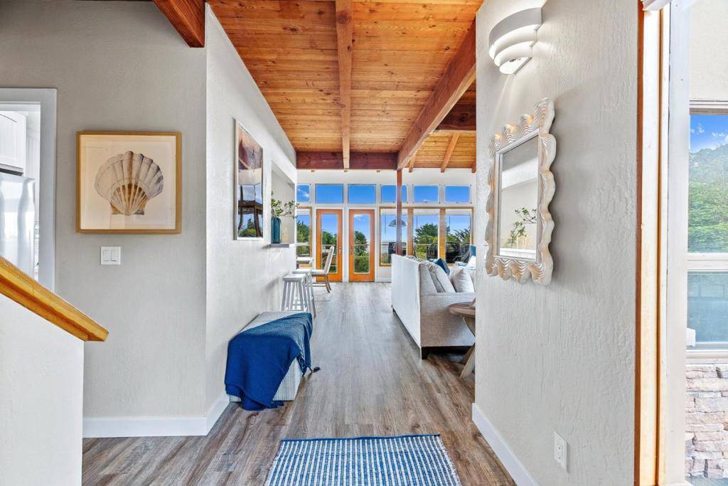 Carmel, CA 93923,11 Yankee Point DR
