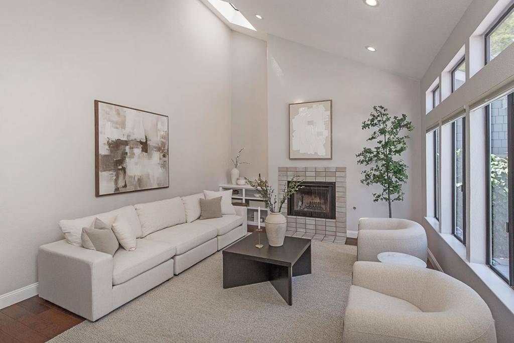 Mountain View, CA 94040,2080 Marich WAY #8