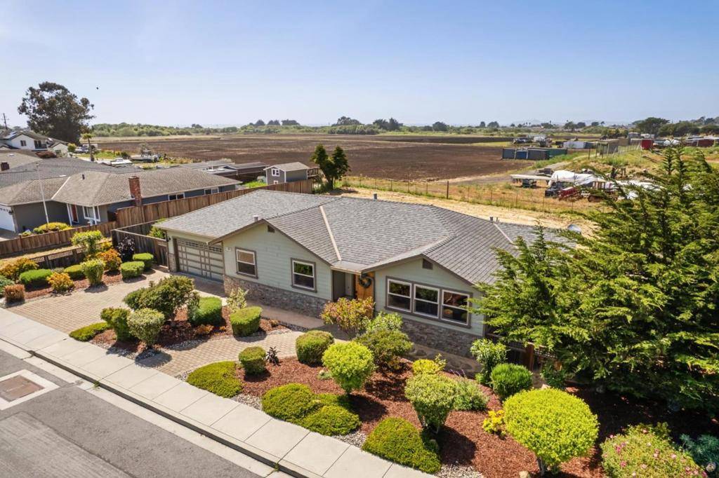 Half Moon Bay, CA 94019,456 Grand BLVD