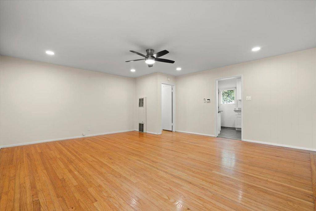 Mountain View, CA 94041,220 Loreto ST