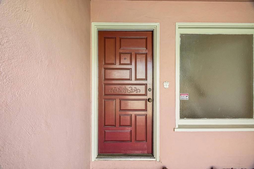 Daly City, CA 94014,931 Hillside BLVD