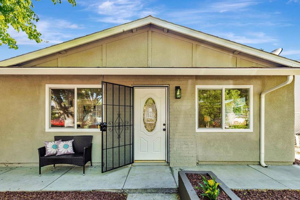 San Jose, CA 95111,3855 Kauai DR