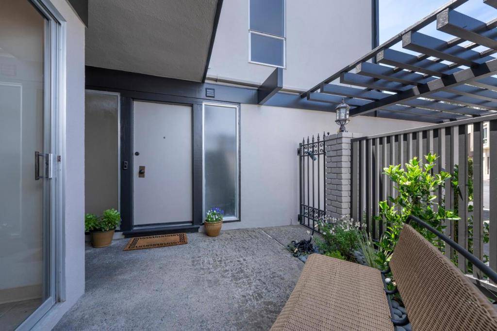 San Bruno, CA 94066,124 Oxford LN