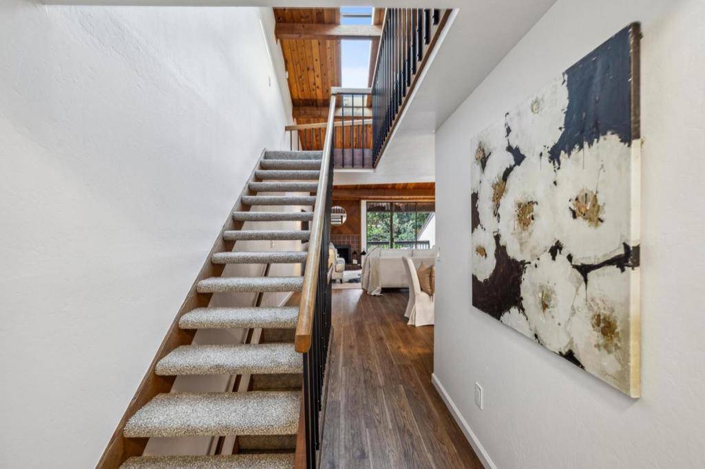 San Mateo, CA 94402,2327 Ticonderoga DR