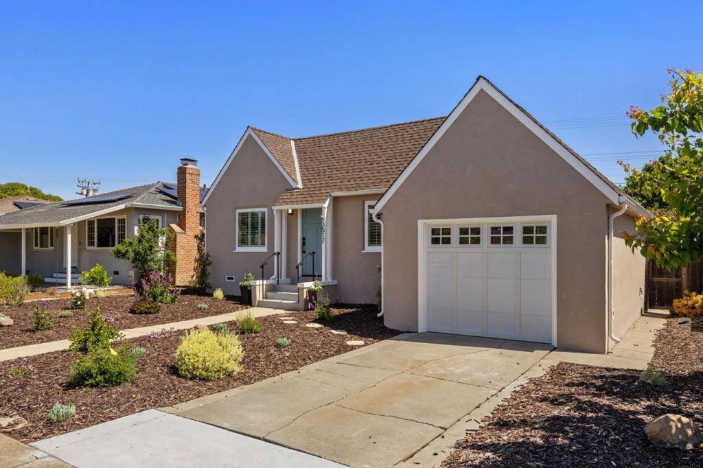 San Mateo, CA 94403,3517 Pasadena DR