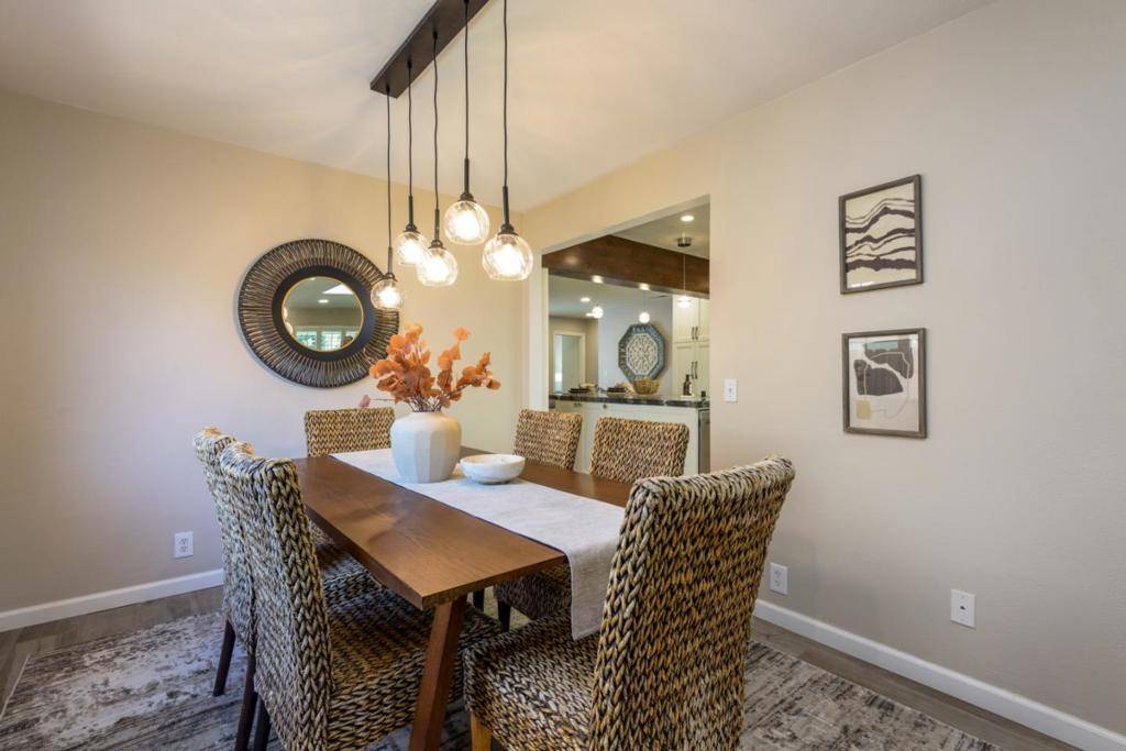 Menlo Park, CA 94025,2023 Valparaiso AVE