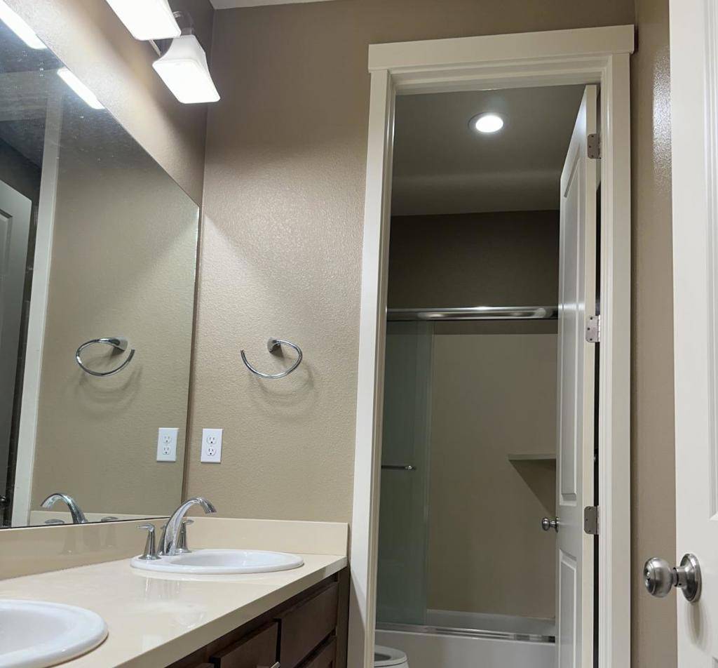 Hollister, CA 95023,1646 Foxtail CT