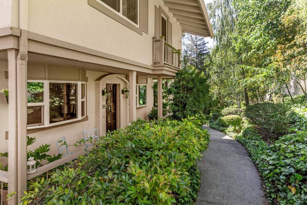 Saratoga, CA 95070,14654 Placida CT