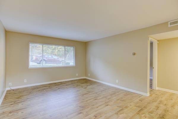 Belmont, CA 94002,2220 Lake RD #D5