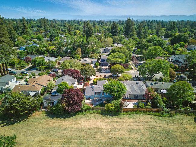 Menlo Park, CA 94025,843 15th AVE