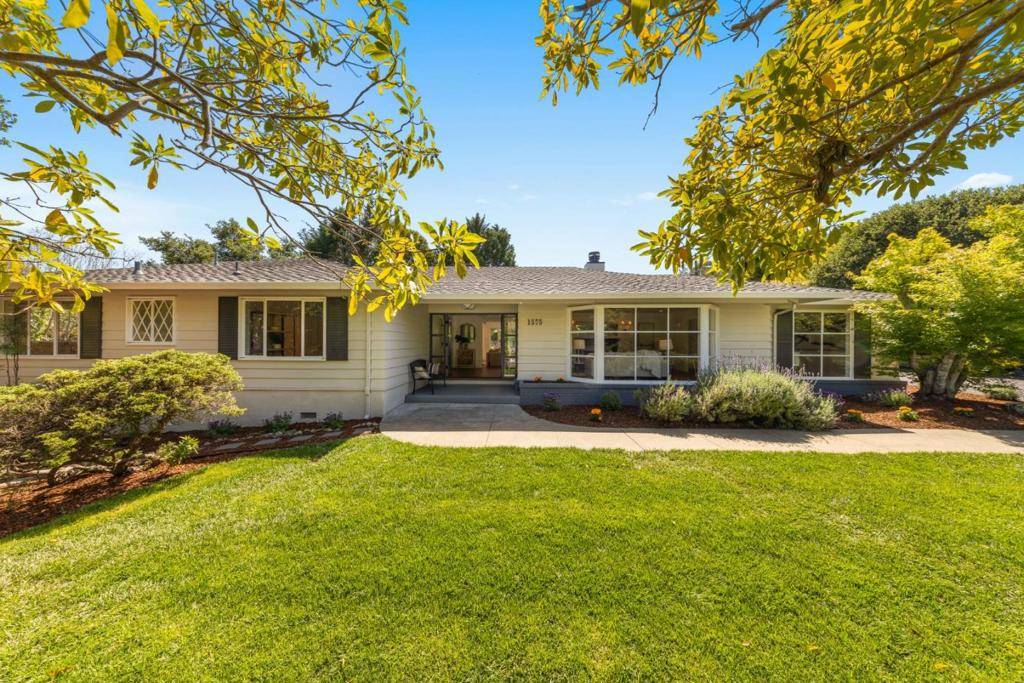 Hillsborough, CA 94010,1575 Kingswood DR