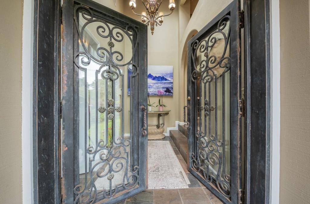 Pebble Beach, CA 93953,1093 Presidio RD
