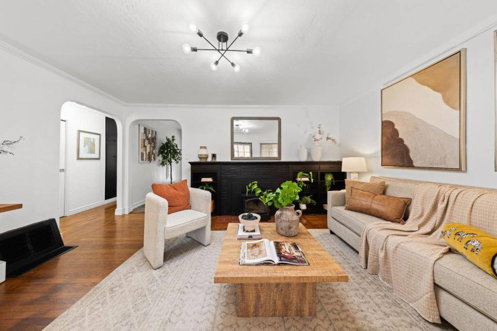 Hayward, CA 94541,22860 7th ST