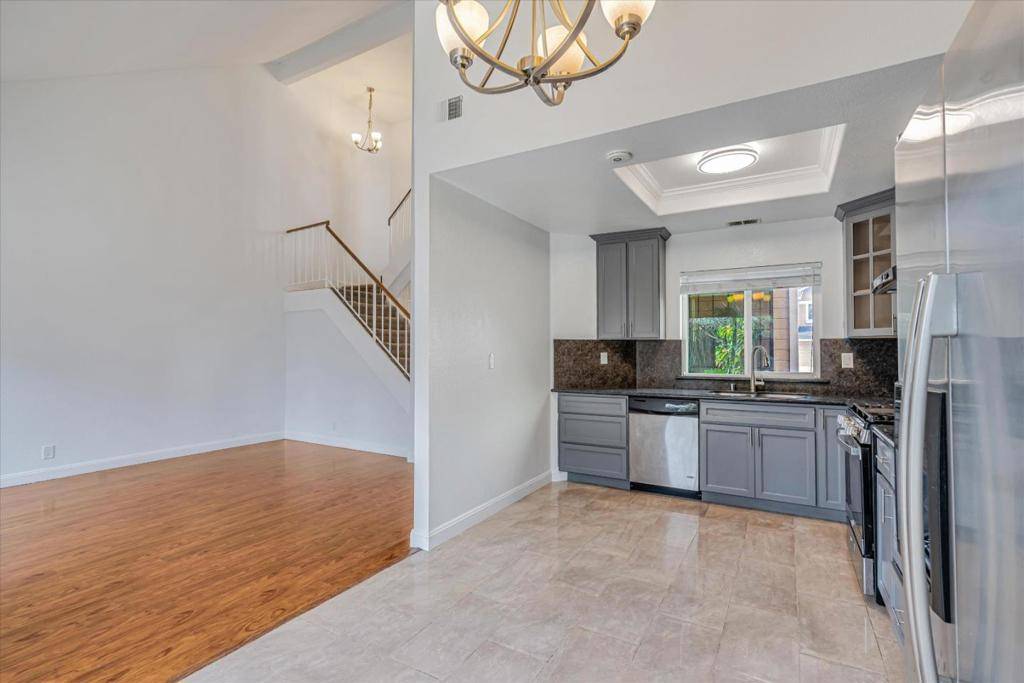 San Leandro, CA 94577,683 Black Pine DR