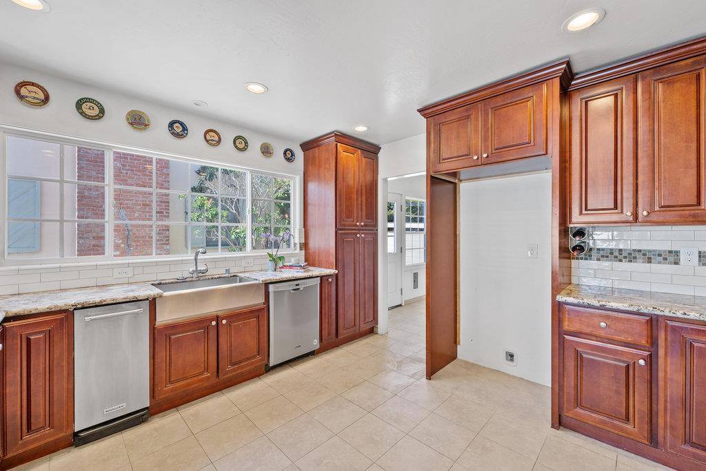 Watsonville, CA 95076,728 Brewington AVE