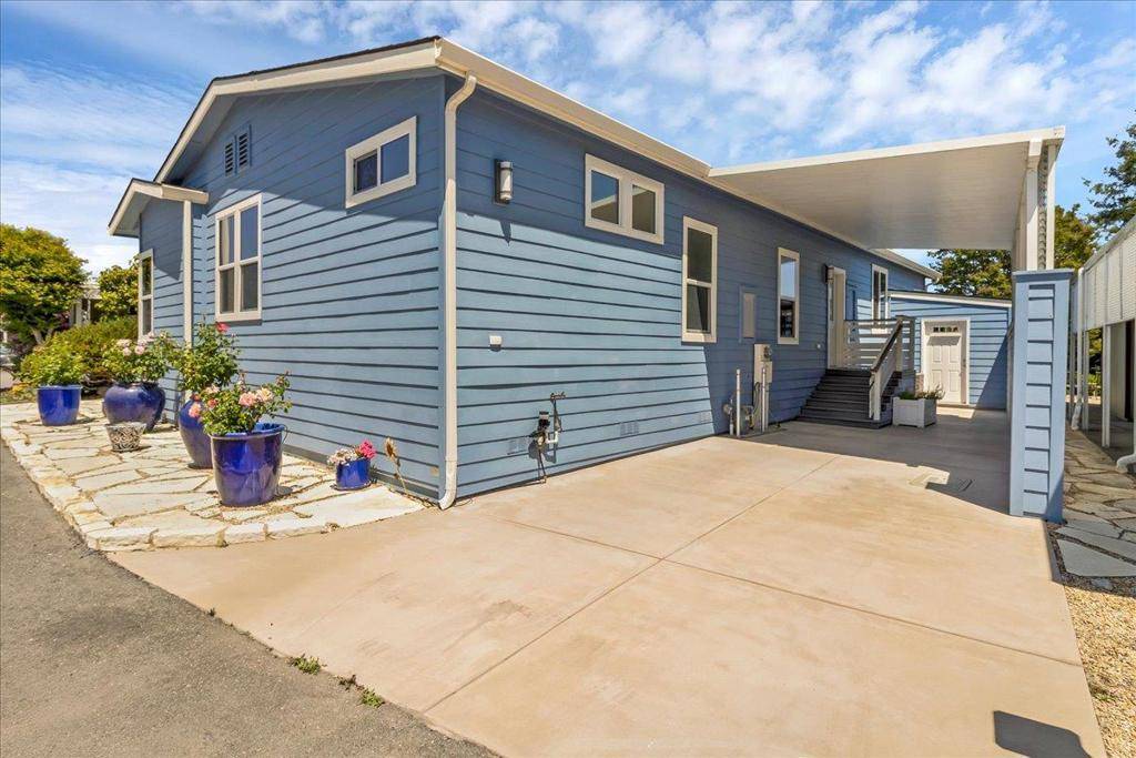 Scotts Valley, CA 95066,225 Mount Hermon RD