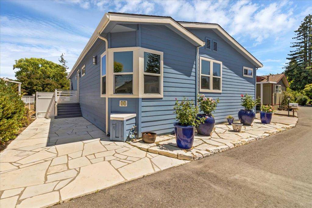 Scotts Valley, CA 95066,225 Mount Hermon RD