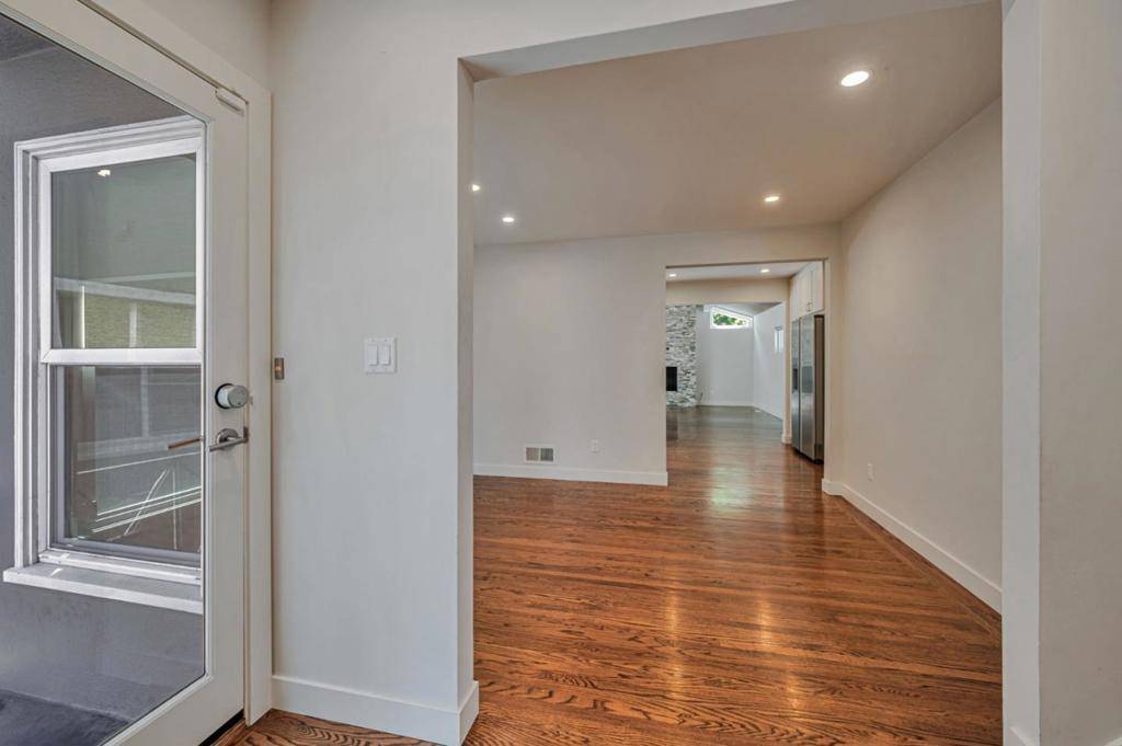 Daly City, CA 94014,72 Robinson DR