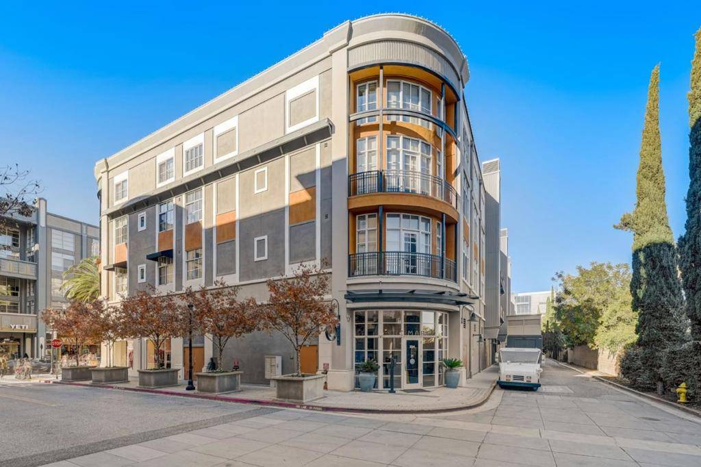 San Jose, CA 95128,334 Santana ROW #329