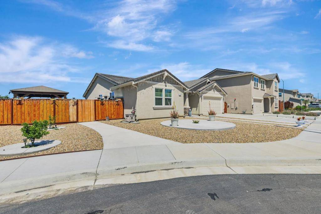 Hollister, CA 95023,2880 Grayson CT