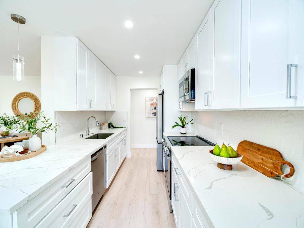 San Mateo, CA 94401,218 Tilton AVE #101