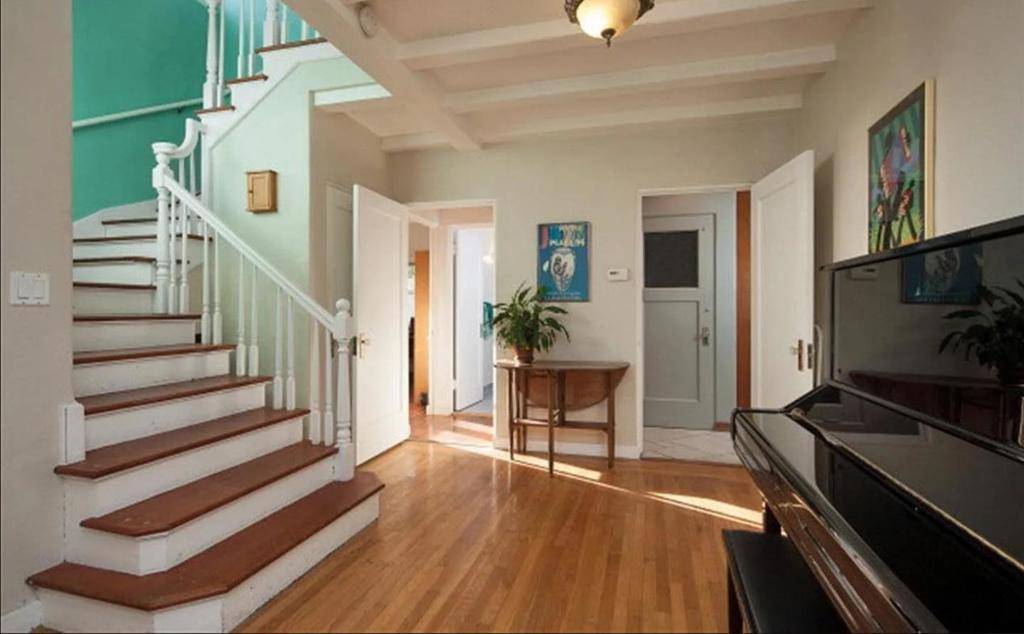 Oakland, CA 94602,3250 Crane WAY