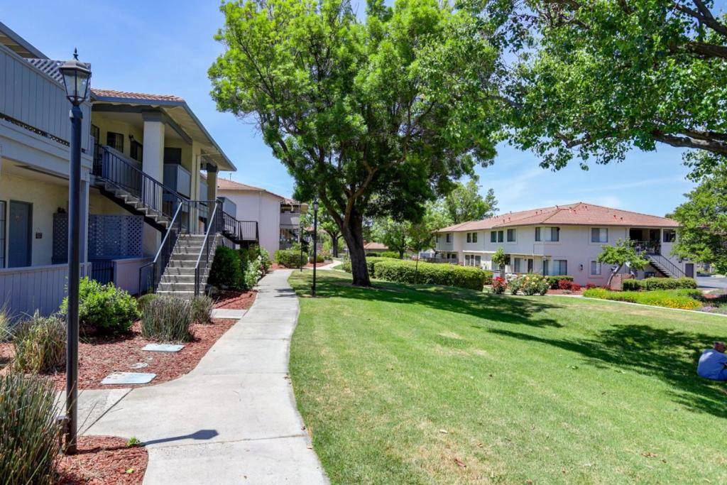 San Jose, CA 95111,3162 Kenland DR