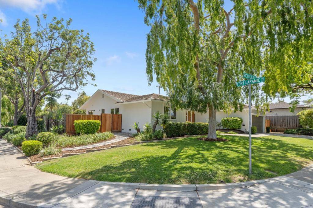 Sunnyvale, CA 94087,1530 Richelieu PL