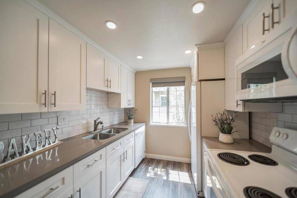 San Jose, CA 95123,5889 Lake Almanor DR
