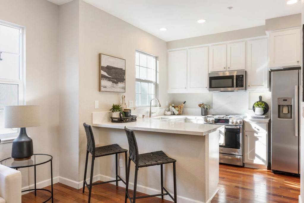 Sunnyvale, CA 94089,581 Kiholo TER