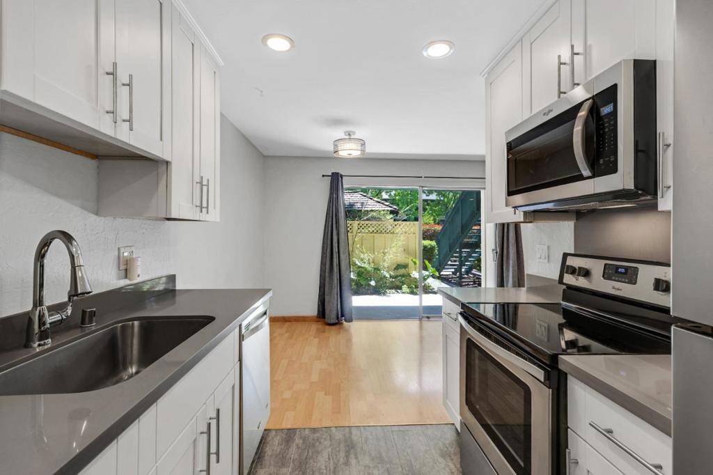 Mountain View, CA 94040,2025 California ST #8