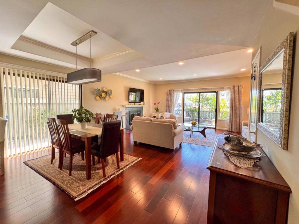 Foster City, CA 94404,838 Andromeda LN