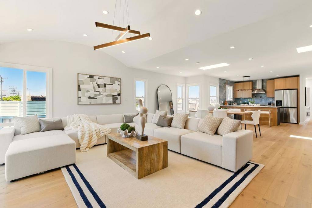 1530 Lawton ST San Francisco, CA 94122