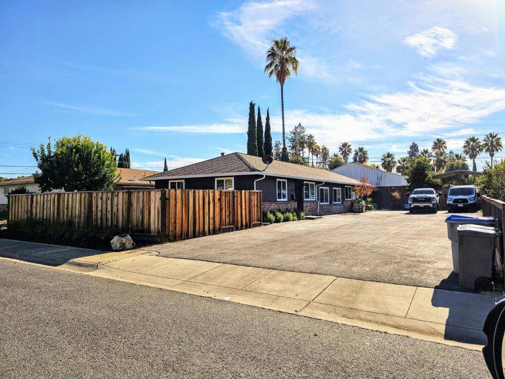 San Jose, CA 95117,3516 Olsen DR