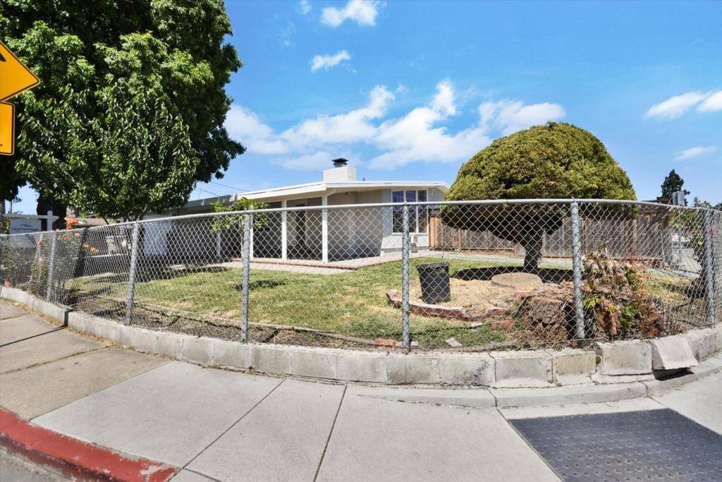 San Jose, CA 95127,13831 Highwood DR