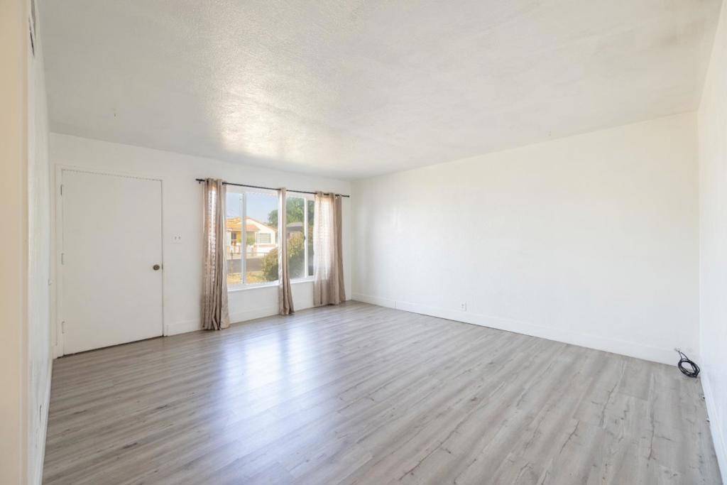 Manteca, CA 95336,432 COWELL AVE