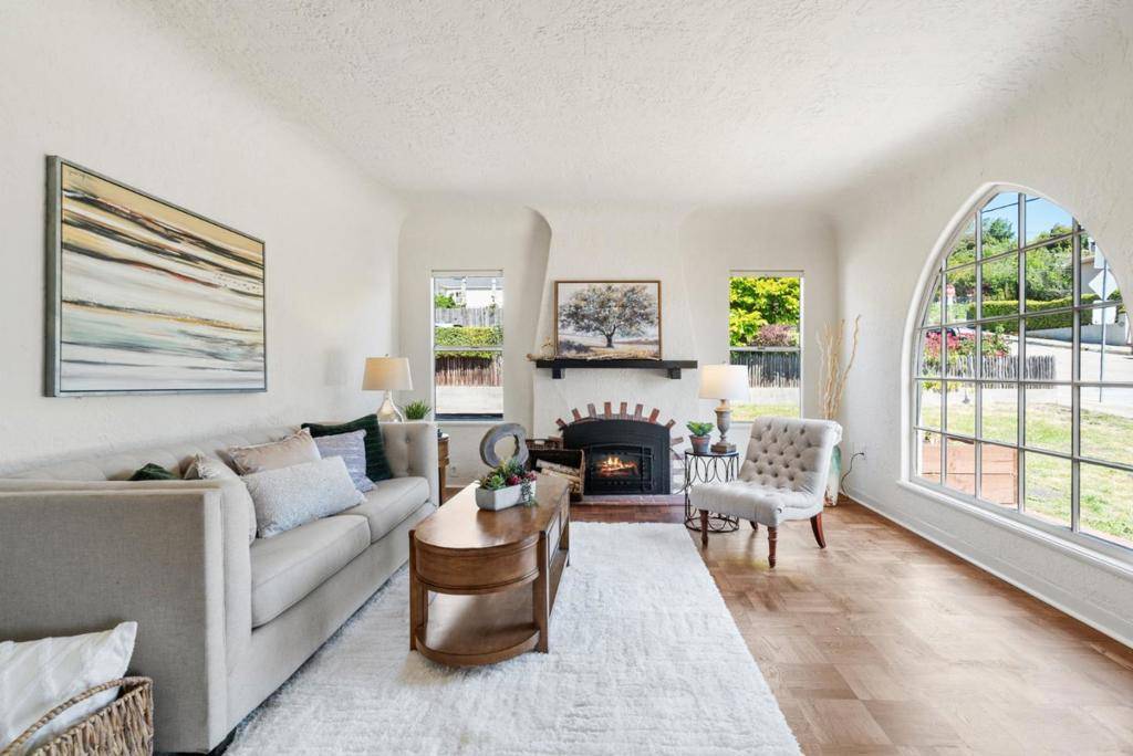 Santa Cruz, CA 95060,1003 Walnut AVE
