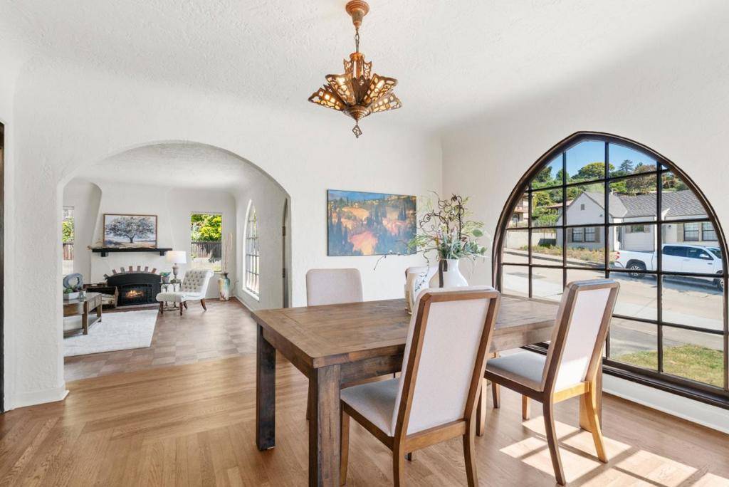 Santa Cruz, CA 95060,1003 Walnut AVE