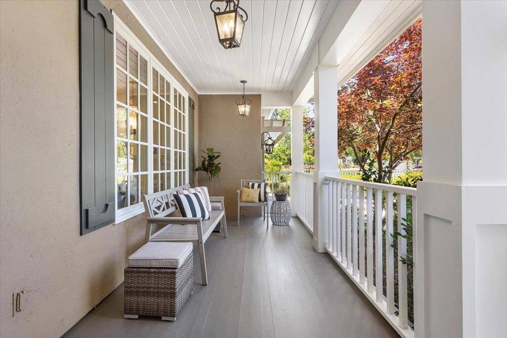 Los Altos, CA 94024,530 Arboleda DR