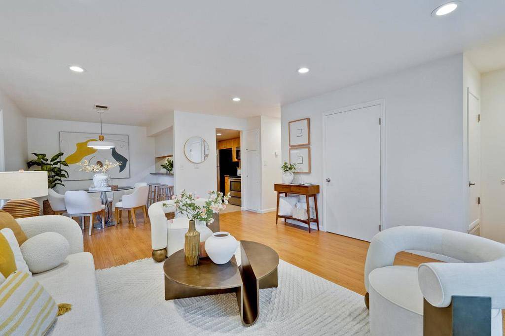 Cupertino, CA 95014,21089 Red Fir CT
