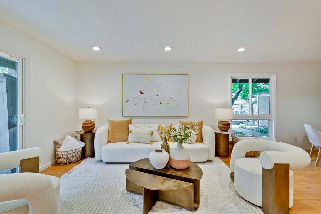 Cupertino, CA 95014,21089 Red Fir CT