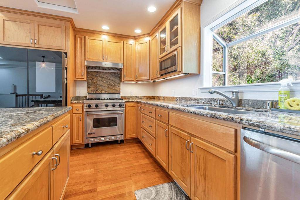 Brisbane, CA 94005,276 San Benito RD