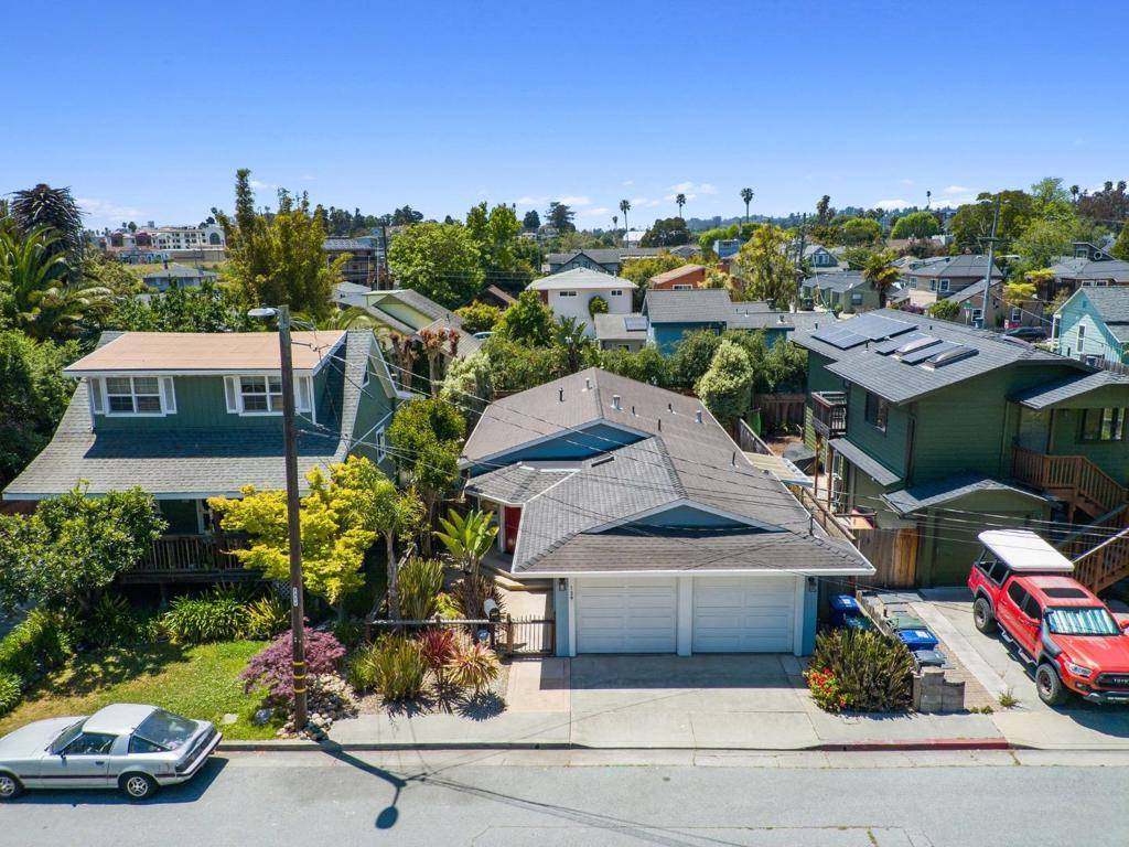 Santa Cruz, CA 95060,139 Jessie ST