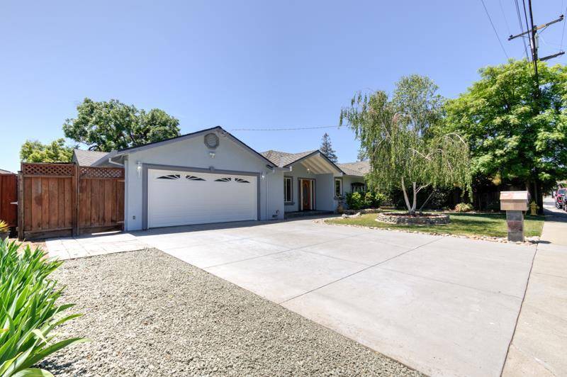 Campbell, CA 95008,970 W Hedegard AVE