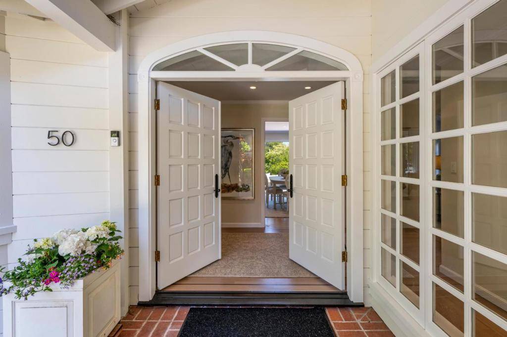 Hillsborough, CA 94010,50 Roberts WAY