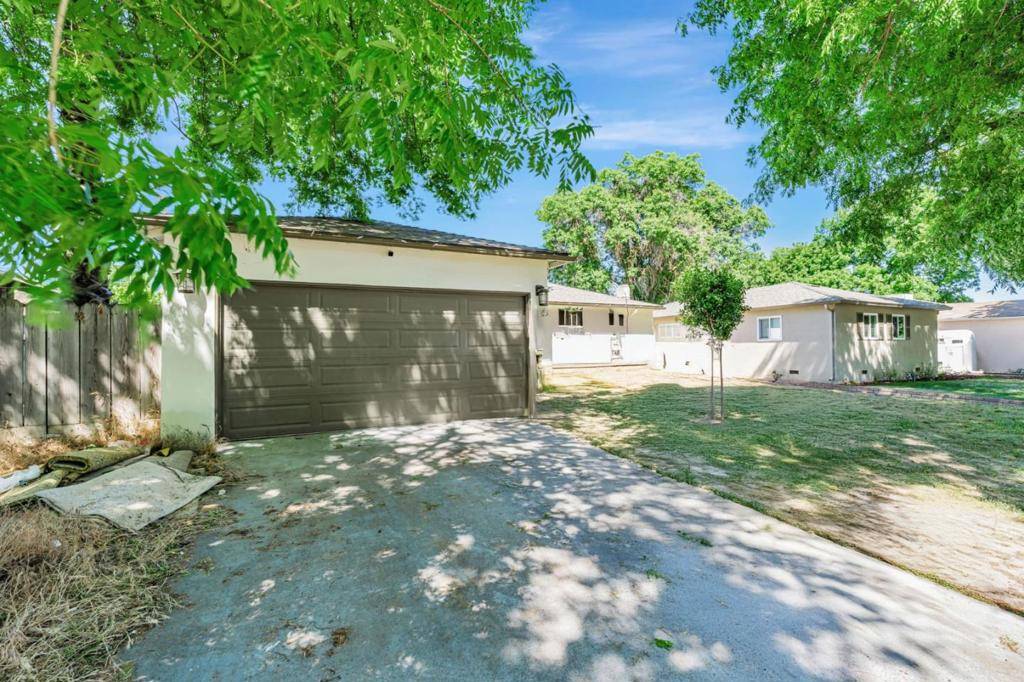 Modesto, CA 95350,2105 Geneva DR