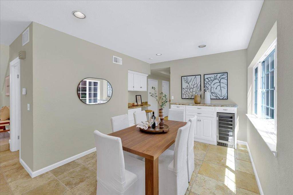 Saratoga, CA 95070,20486 Pierce RD