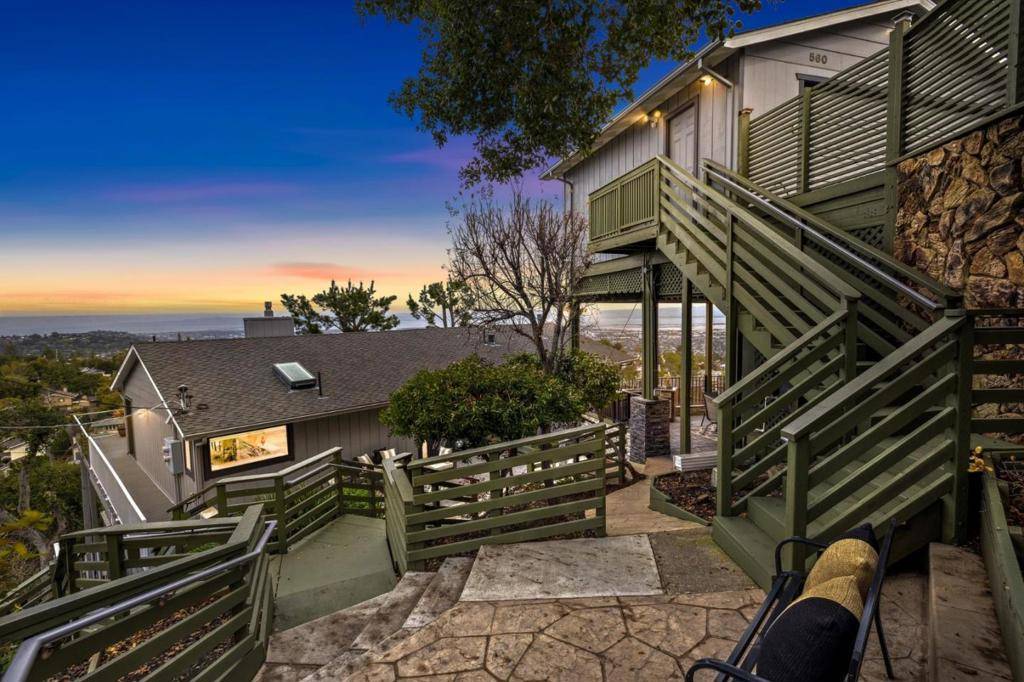 Woodside, CA 94062,560 California WAY